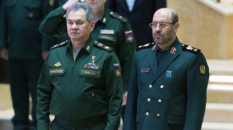 El ministro de Defensa ruso llega a Irán
