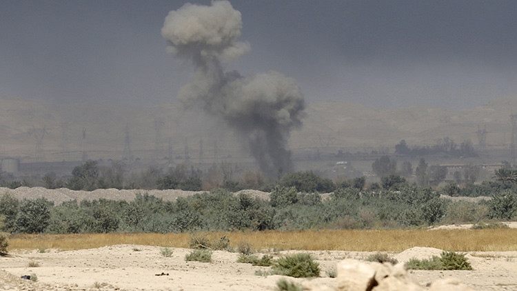 Video: Impactante derribo de un vehículo kamikaze del Estado Islámico en Irak