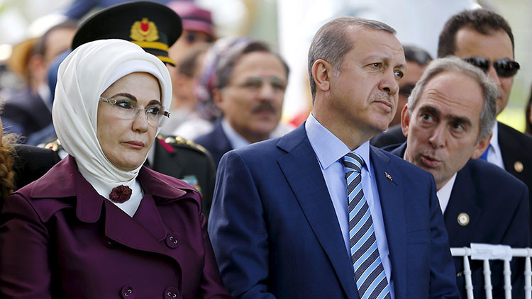 La esposa de Erdogan: Los harenes del Imperio otomano fueron "escuelas de vida"