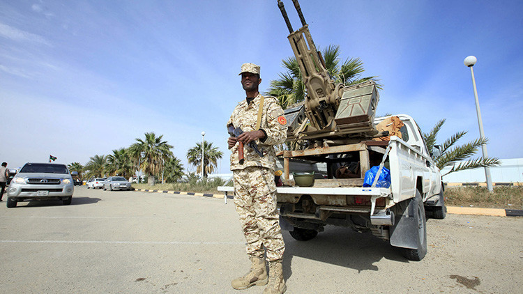 Francia discute lanzar una nueva intervención militar en Libia