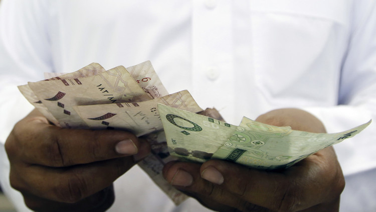 Arabia Saudita aprende a apretarse el cinturón