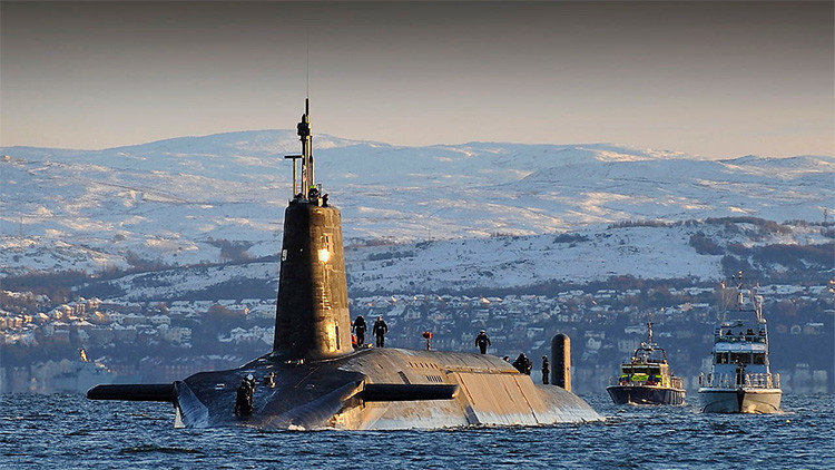 La Marina británica vuelve a meter la cabeza bajo el hielo: sus submarinos vuelven al Ártico