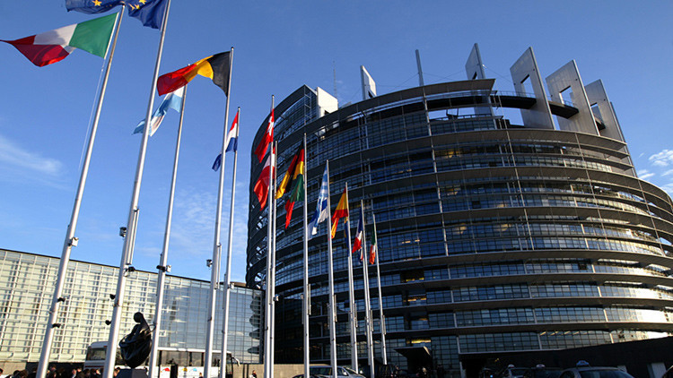 Infografía: ¿Qué países de la UE son los que más pagan a sus diputados?