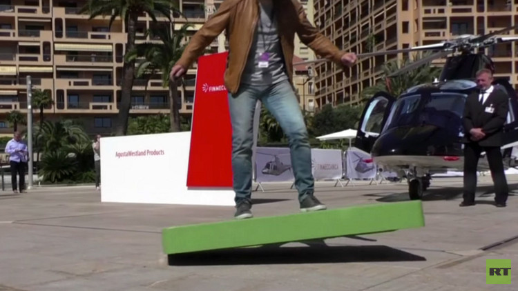 Ponen a la venta el 'hoverboard' de 'Regreso al futuro' (Video)