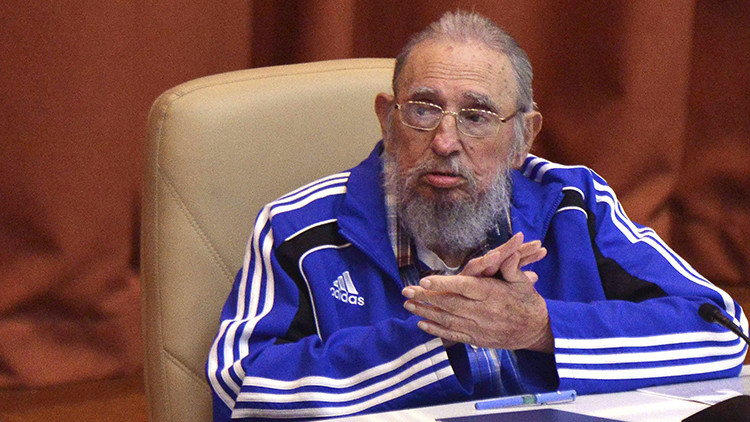  Fidel Castro advierte del "mayor peligro que hoy se cierne sobre la Tierra"
