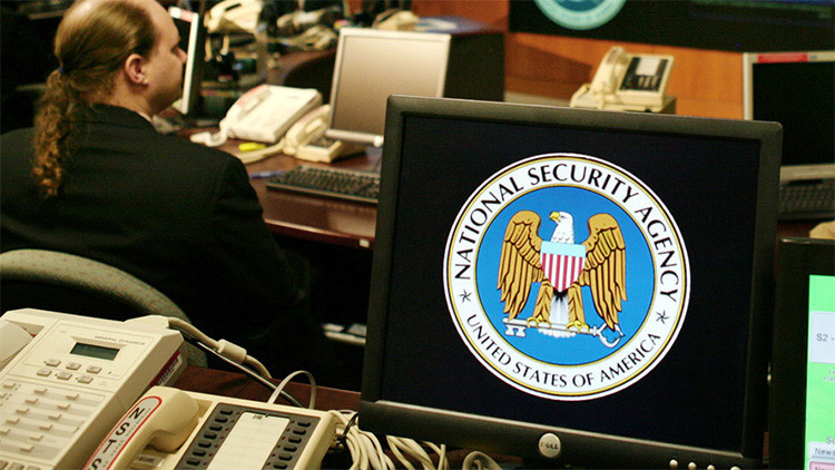 Un tribunal secreto da permiso a la NSA para recopilar datos de los registros telefónicos