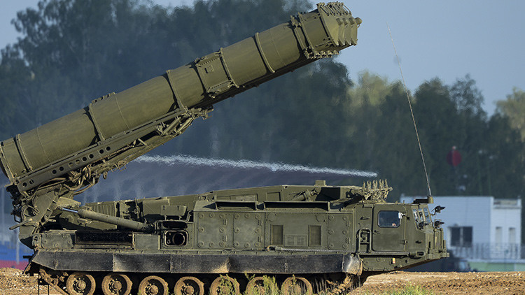 El Ejército iraní incorpora los sistemas antiaéreos rusos S-300
