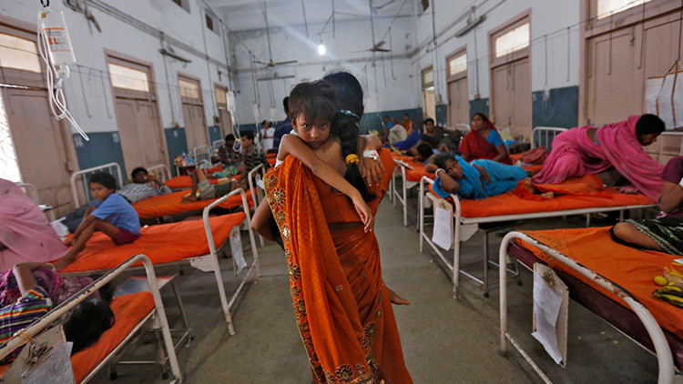 La receta que se recita: una médica india 'cura' a sus pacientes con textos islámicos