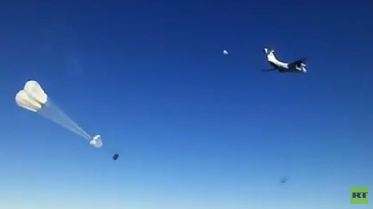 Rusia ayuda a entregar carga humanitaria a una ciudad siria sitiada por el Estado Islámico (VIDEO)