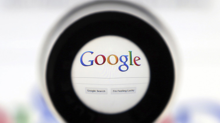 Estereotipos racistas de la búsqueda de Google indignan a internautas (video)