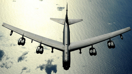 Bombarderos estratégicos de EE.UU. se acercan a la frontera rusa