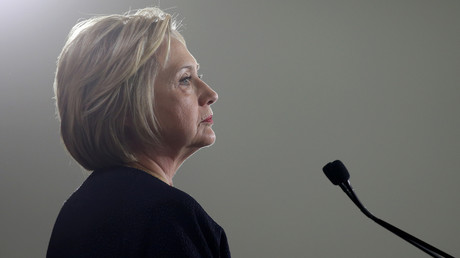 ¿Es la política exterior de Clinton más "aterradora" para los estadounidenses que la de Trump?