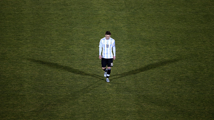 ¡Que no la vea! Presentan la estatua de Messi más fea del mundo