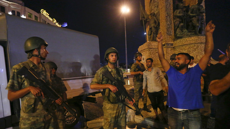 El rastro sangriento del golpe fallido en Turquía: Сasi 200 muertos y más de 1.000 heridos