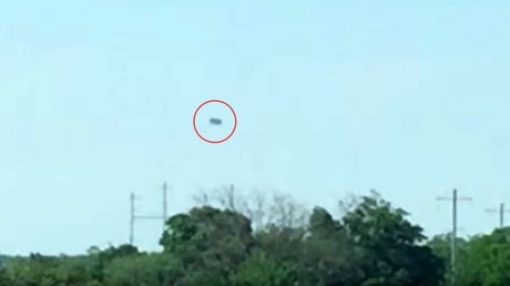 VIDEO: Filman un gran objeto misterioso en el cielo de Nueva York