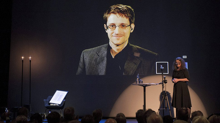 "Es el momento": Snowden publica un misterioso mensaje de advertencia en Twitter