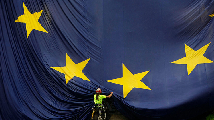 La mitad de los empleados en prácticas de la UE no reciben ni un solo euro