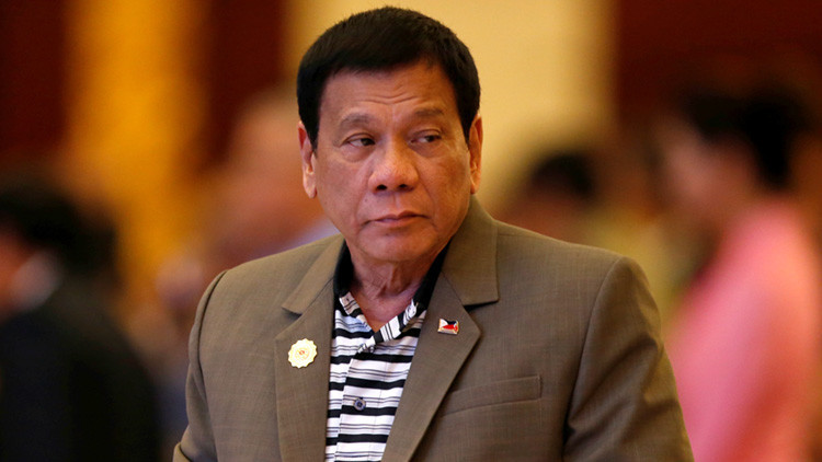 Tras ser insultado, Obama mantuvo una reunión con Duterte que acabó así