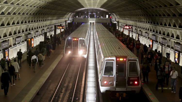 EE.UU.: Evacúan una estación de metro cerca de la Casa Blanca debido a un incendio en las vías