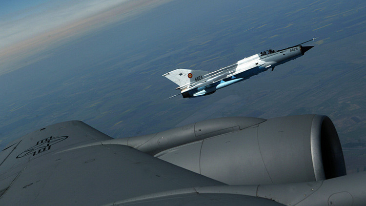 Rumanía reemplaza sus viejos aviones de combate soviéticos MiG-21 por F-16 usados
