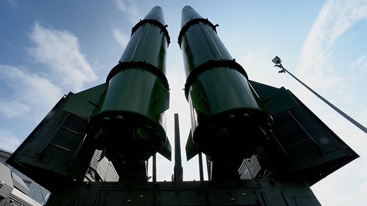 Rusia envía un sistema Iskander a Kaliningrado para analizar parámetros de satélite espía de EE.UU.