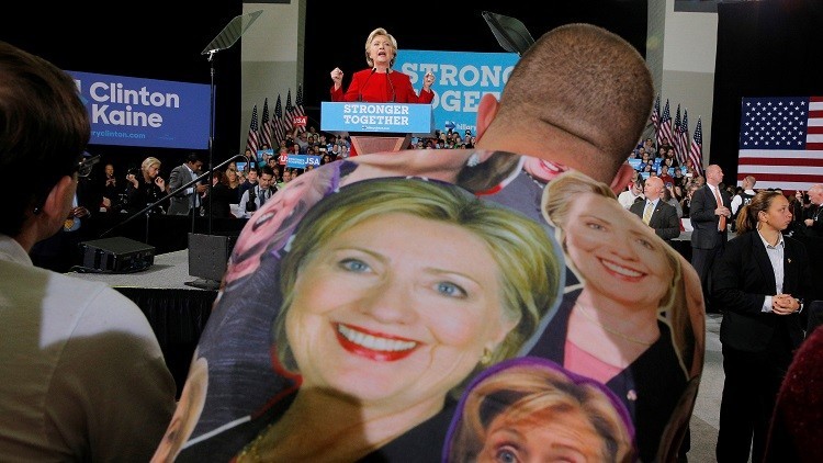 WikiLeaks: El exdirector ejecutivo de Google preparó el plan de la campaña de Clinton
