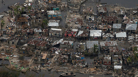 Al menos 880 muertos en el Caribe por el huracán Matthew