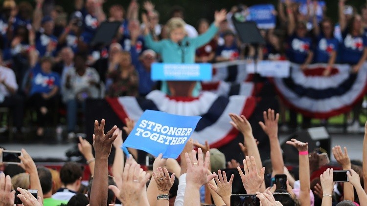 Roban tres portátiles con datos de la agenda de campaña de Hillary Clinton