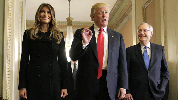 Trump desea mantener una "relación fuerte y duradera" con Rusia y su pueblo