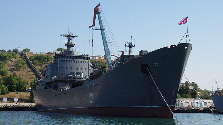 Un buque de desembarco ruso regresa al mar Negro tras completar su misión en Siria