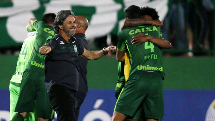 El Chapecoense fue obligado a cambiar de vuelo a última hora