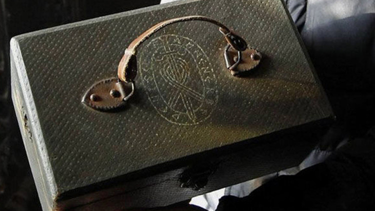 ¿A quién pertenece un cajón nazi encontrado en Rusia con cráneos de seres desconocidos? (VIDEO)