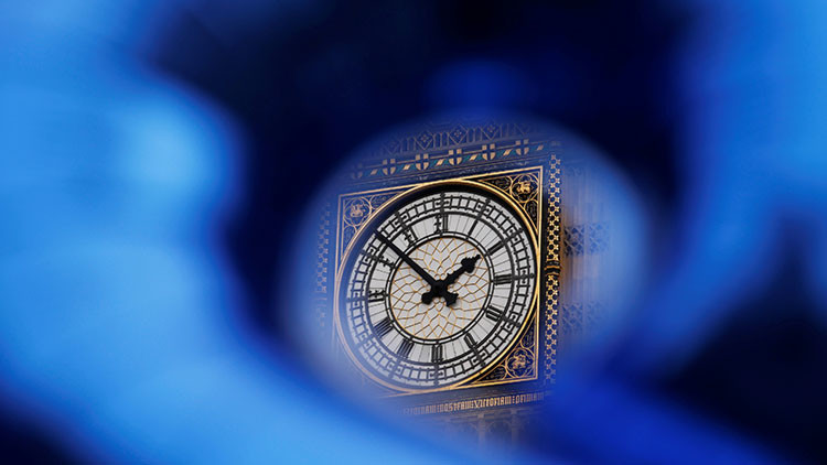 El Parlamento británico vota a favor del cronograma del 'Brexit'