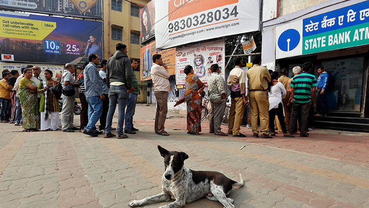El crecimiento de la economía india, amenazado por la lucha contra el 'dinero negro'