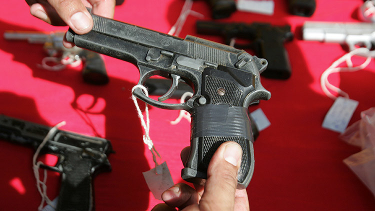 Venezuela destruye 30.000 armas de fuego en 2016