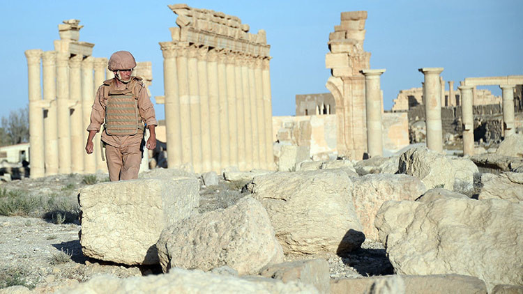 Exembajador de EE.UU.: "Las acciones rusas en Siria son un servicio a la humanidad"