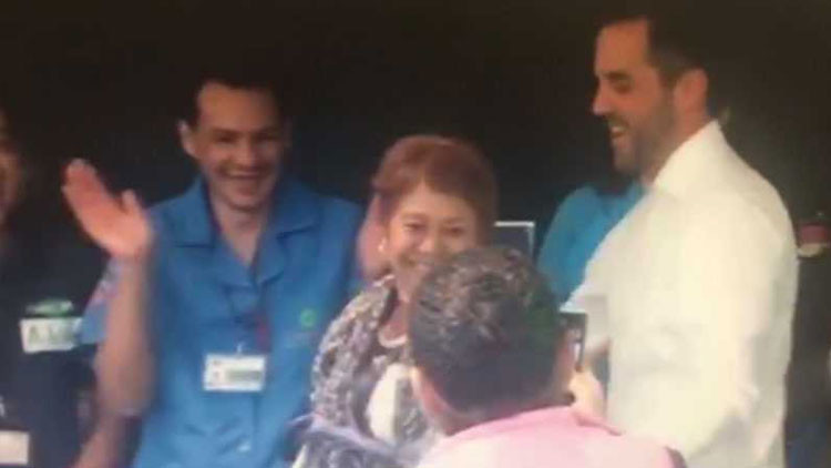 VIDEO: Senadores mexicanos bailan un sensual reguetón con las empleadas de la limpieza