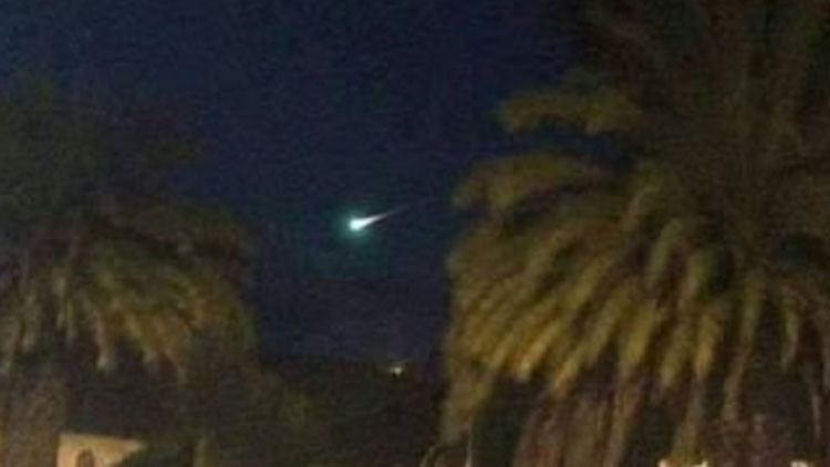 VIDEO: Una bola de fuego de gran tamaño ilumina el cielo de Colombia