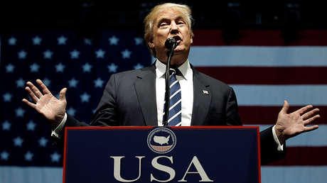 Trump se burla de "la teoría de la conspiración" de los 'hackers' rusos