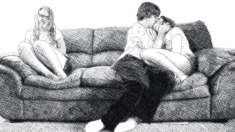 Confirmado científicamente: las mujeres desean más a los hombres con pareja