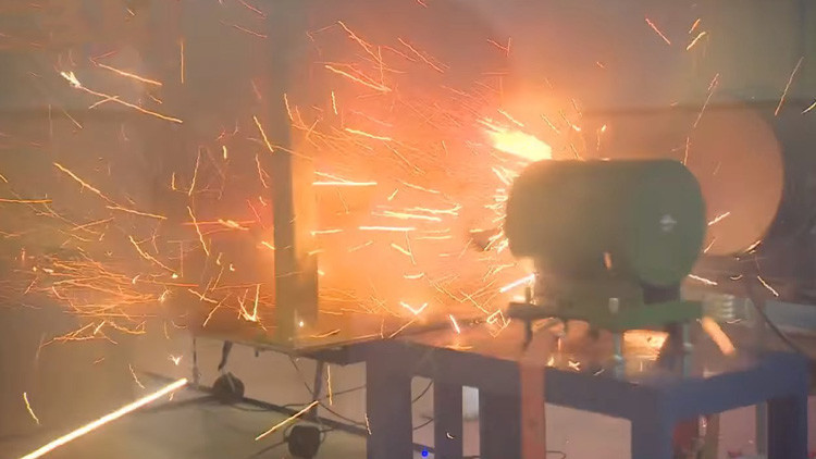 VIDEO: Rusia prueba con éxito su primer cañón de riel