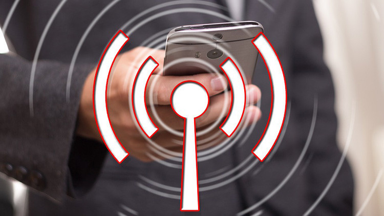Una española exige la invalidez total por 'la alergia al wifi'
