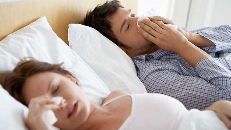 "Soy alérgica a mi marido": La entrañable historia de una mujer afectada por una rara enfermedad