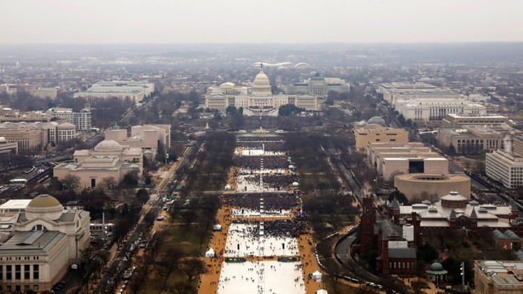 Trump denuncia a los medios de EE.UU. por minimizar la asistencia a su investidura