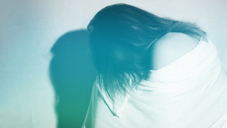 Una imagen que refleja las huellas del acoso sexual en el cuerpo causa impacto en la Red