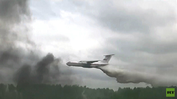VIDEO: Así es el avión ruso que se dirige a Chile para combatir a los voraces incendios