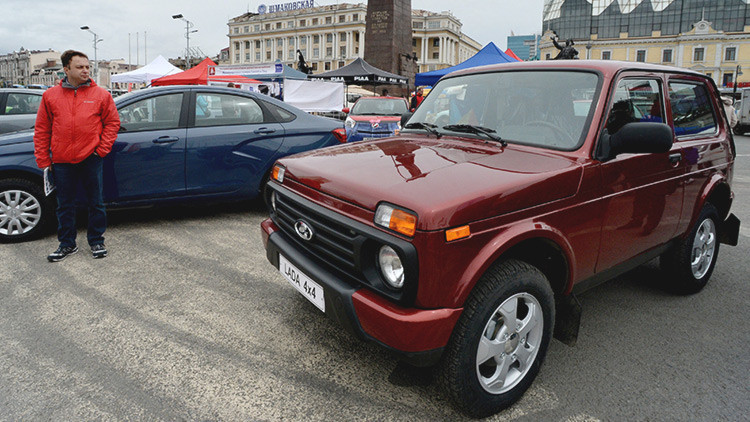 Un fabricante de automóviles ruso inicia exportaciones a China y Emiratos Árabes
