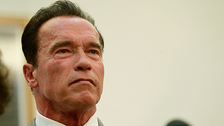 Schwarzenegger a Trump: "¿Por qué no nos intercambiamos los trabajos?"