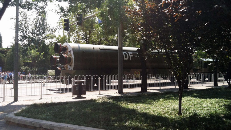 China califica de "prueba científica" el lanzamiento de su misil balístico intercontinental DF-С5