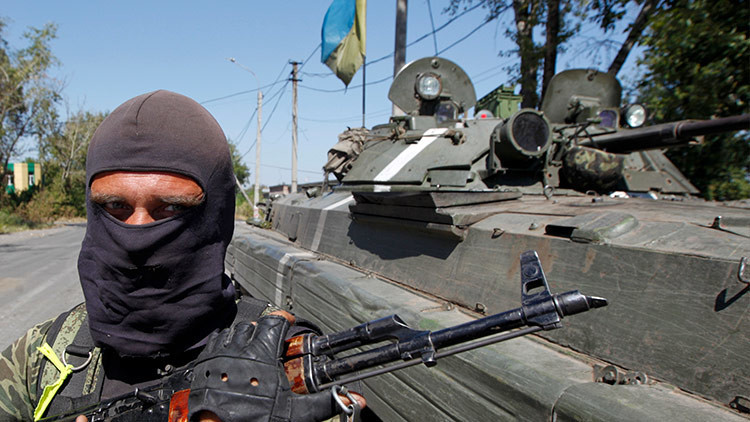 Poroshenko y Trump confirman la necesidad de un alto el fuego en Donbass